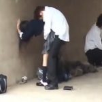 【盗撮セックス動画】制服JKが下校途中の河川敷で同級生と入れ代わり立ち代わり青姦していたところを隠し撮り